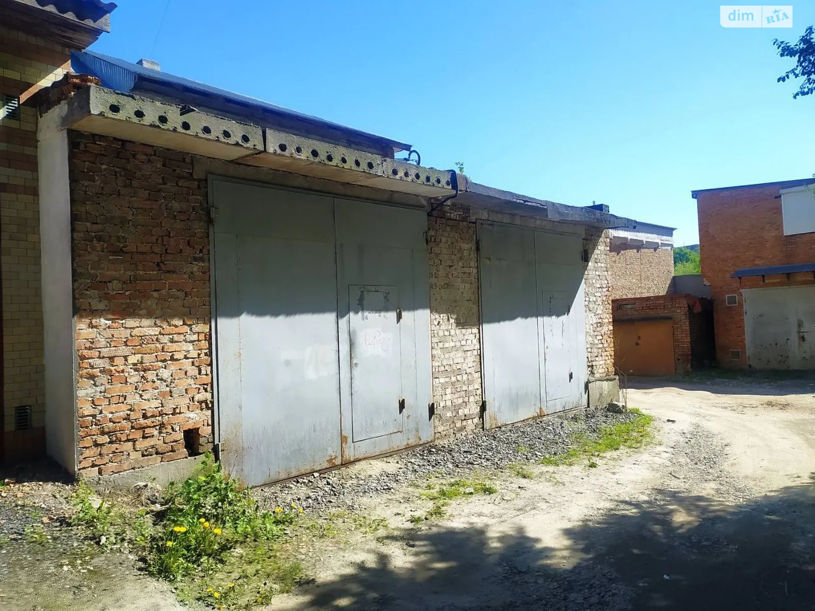 Продается отдельно стоящий гараж под легковое авто на 27 кв. м, цена: 27000 $ - фото 1