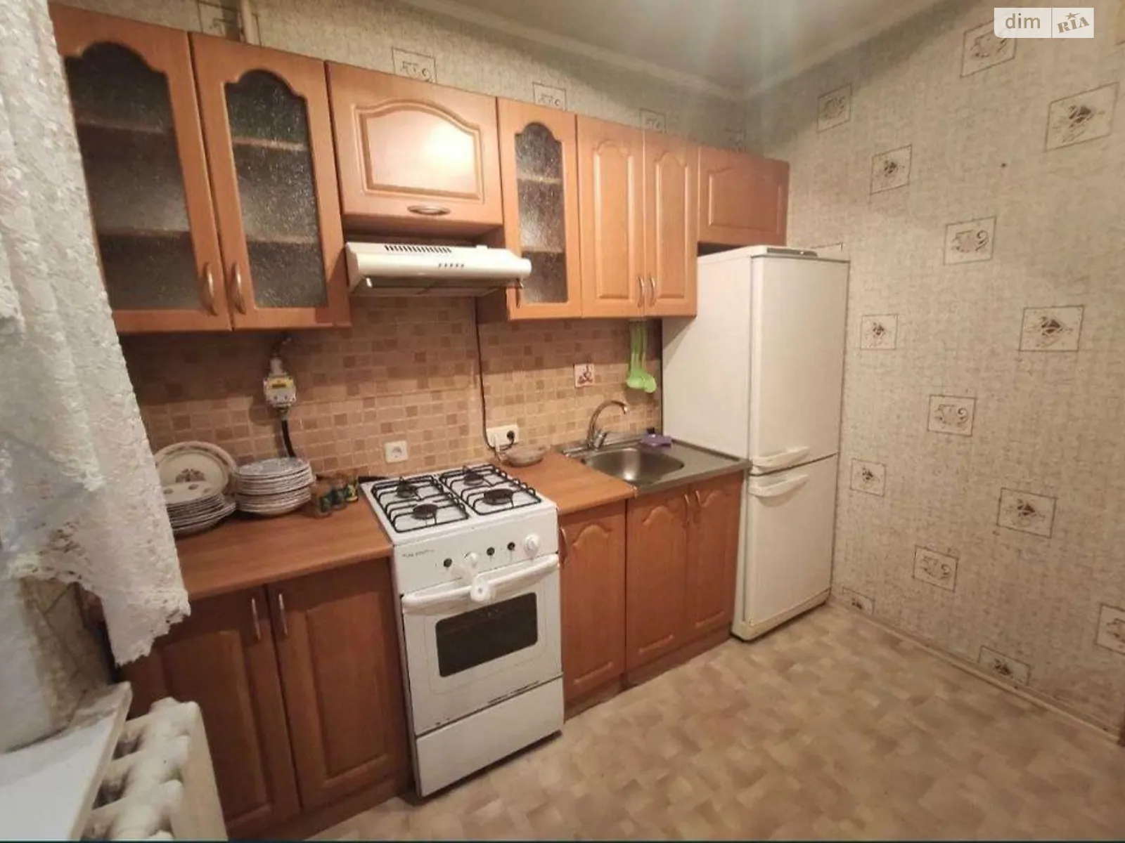 Продается 1-комнатная квартира 36 кв. м в Киеве, ул. Радужная, 13В - фото 1