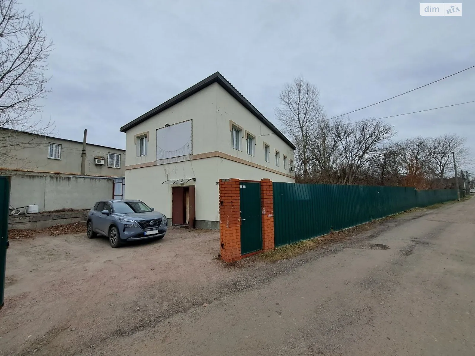 Продается дом на 2 этажа 245 кв. м с камином, цена: 300000 $ - фото 1