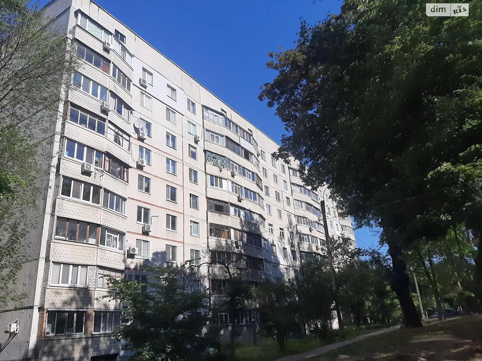 Продается 1-комнатная квартира 38 кв. м в Харькове, ул. Грозненская, 44 - фото 1