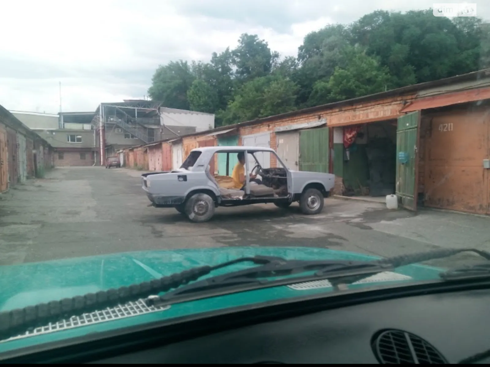 Продається місце в гаражному кооперативі під легкове авто на 15 кв. м, цена: 135000 грн - фото 1