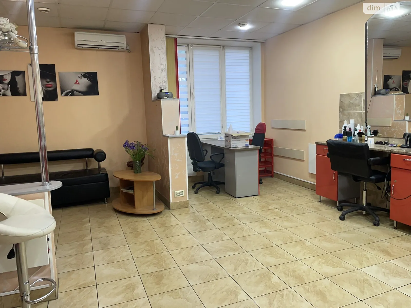 Продається приміщення вільного призначення 36.5 кв. м в 9-поверховій будівлі, цена: 43000 $ - фото 1