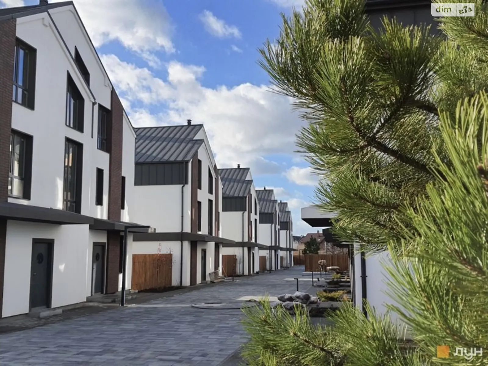 Продається частина будинку 109.4 кв. м з гаражем, цена: 87000 $ - фото 1