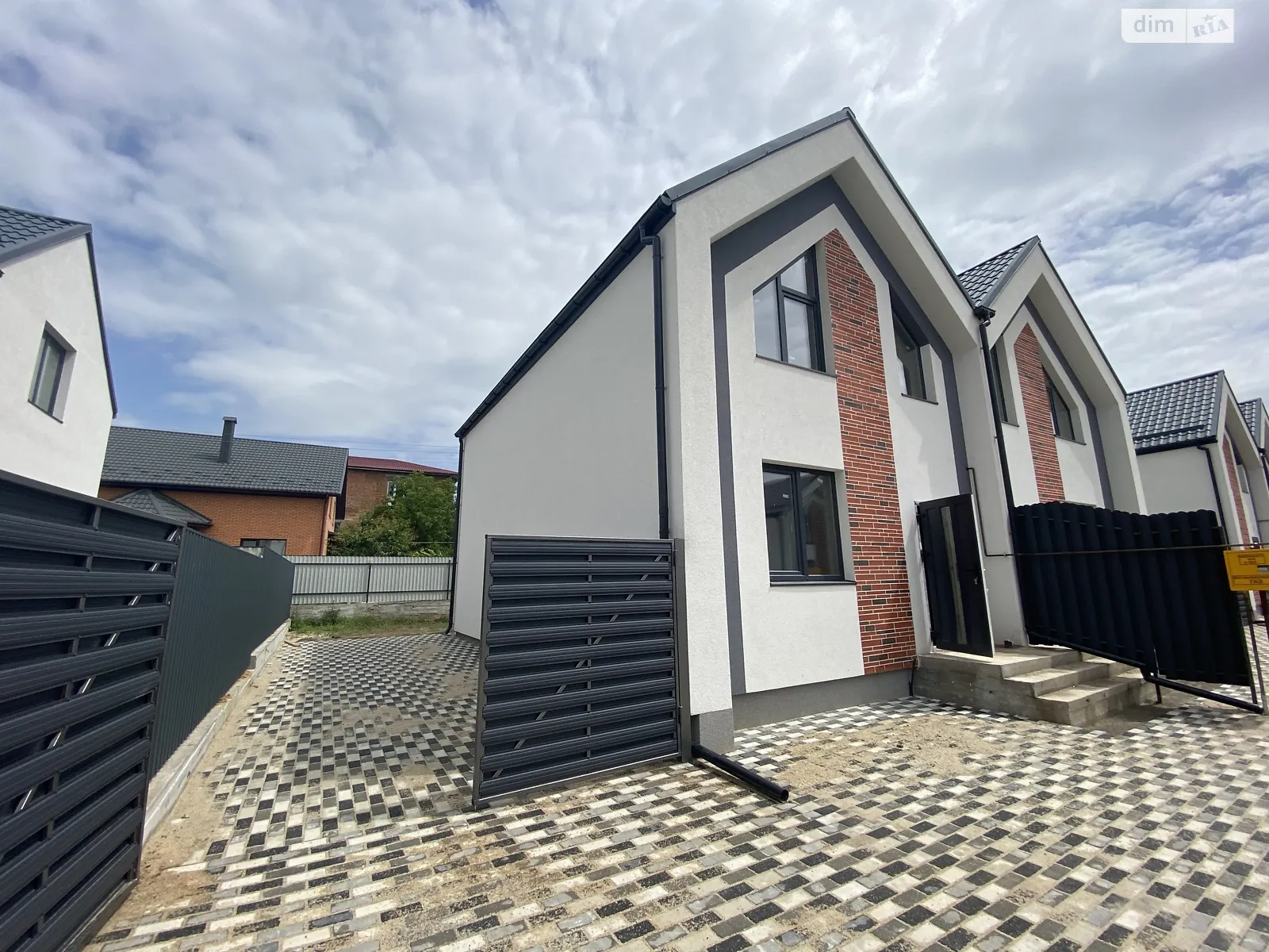 Продається частина будинку 95 кв. м с басейном, цена: 75000 $ - фото 1