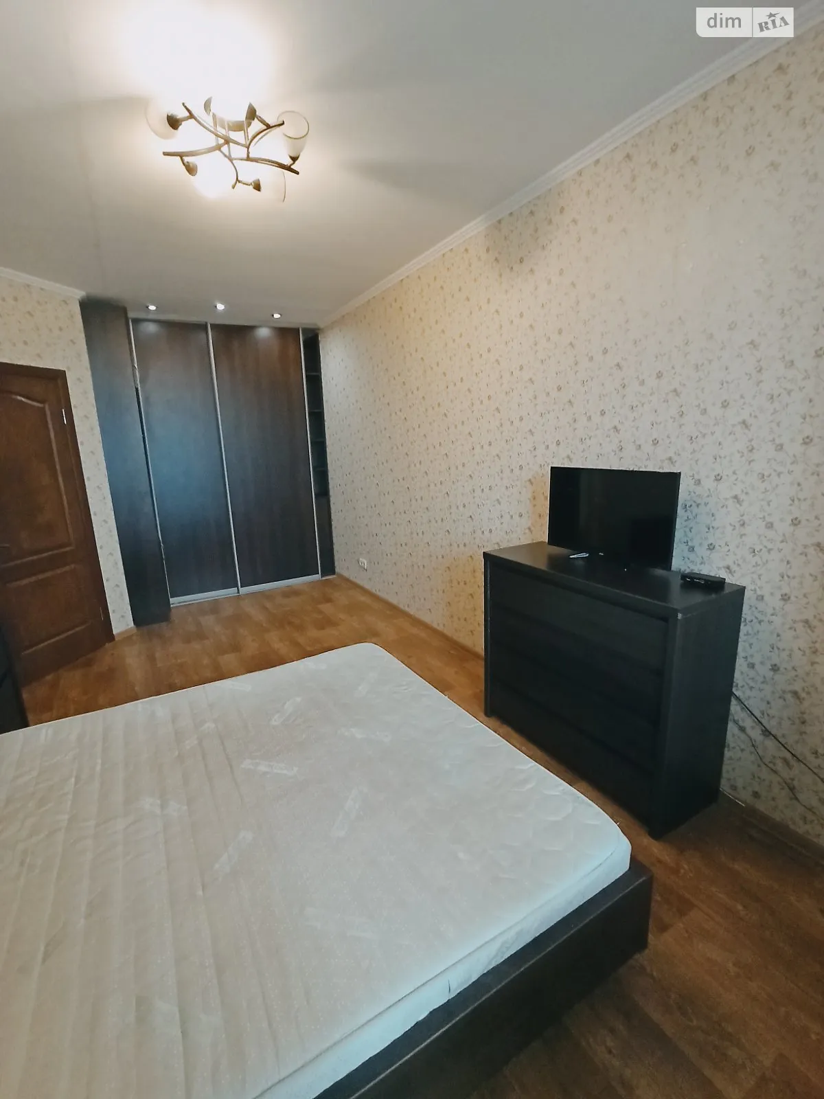 Сдается в аренду 1-комнатная квартира 45 кв. м в Одессе, мас. Радужный, 6 - фото 1