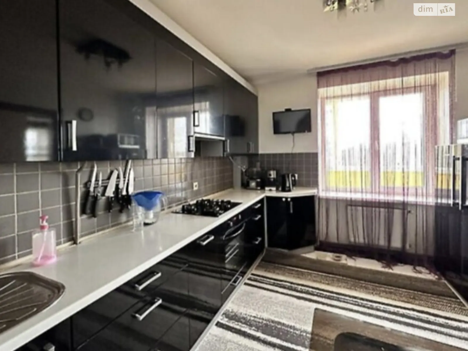 Продается 4-комнатная квартира 128 кв. м в Хмельницком, ул. Каменецкая, 153/1 - фото 1