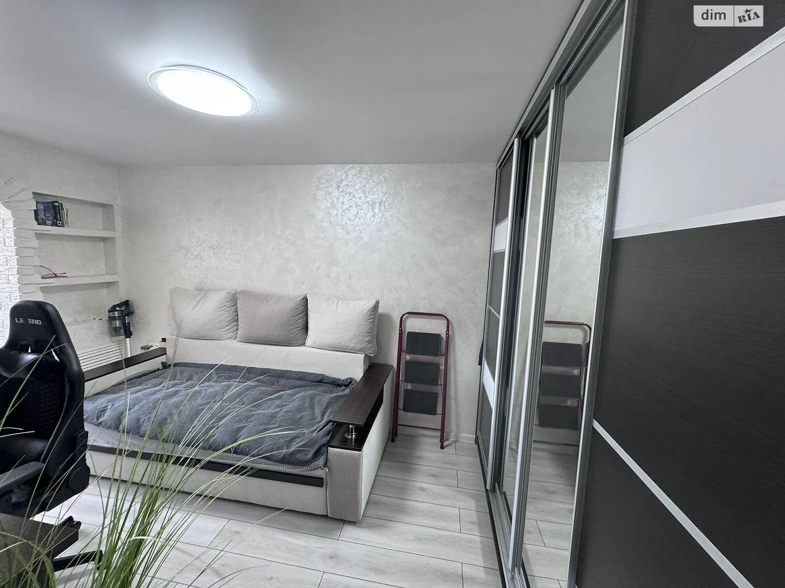 Продается 2-комнатная квартира 49 кв. м в Хмельницком, ул. Пилотская, 76 - фото 1