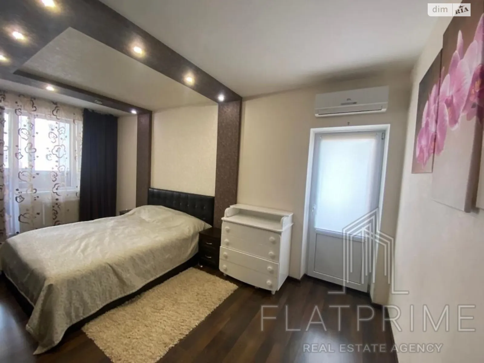Продается комната 66 кв. м в Киеве, цена: 95000 $