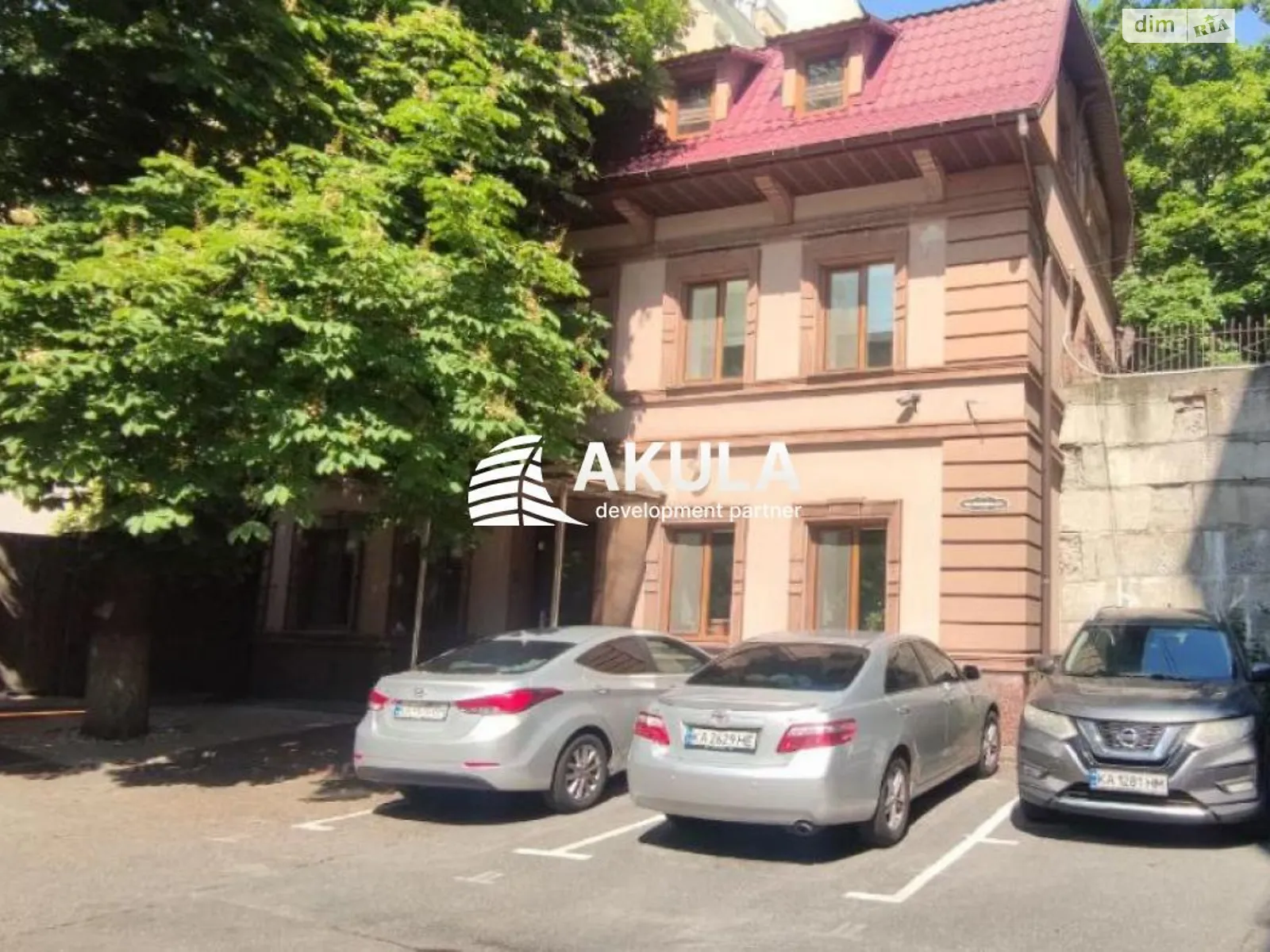 Сдается в аренду офис 300 кв. м в бизнес-центре, цена: 5000 $ - фото 1