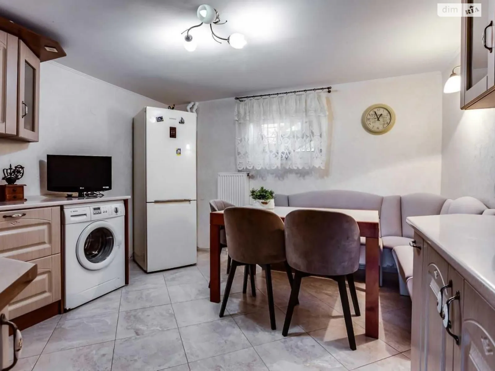 Продается дом на 2 этажа 190 кв. м с террасой, цена: 174000 $ - фото 1