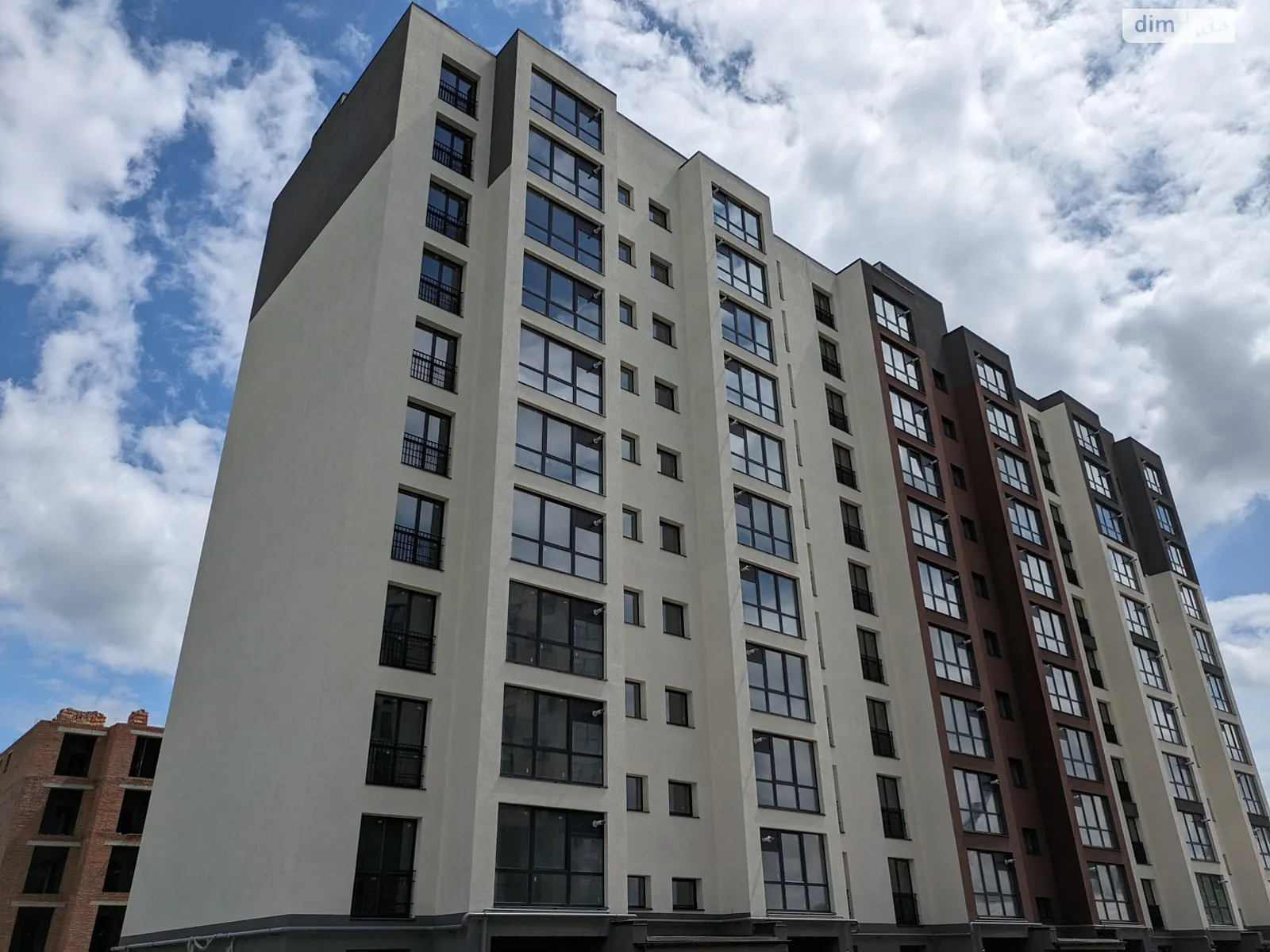 Продается 1-комнатная квартира 47.3 кв. м в Ивано-Франковске, ул. Ребета Л. - фото 1