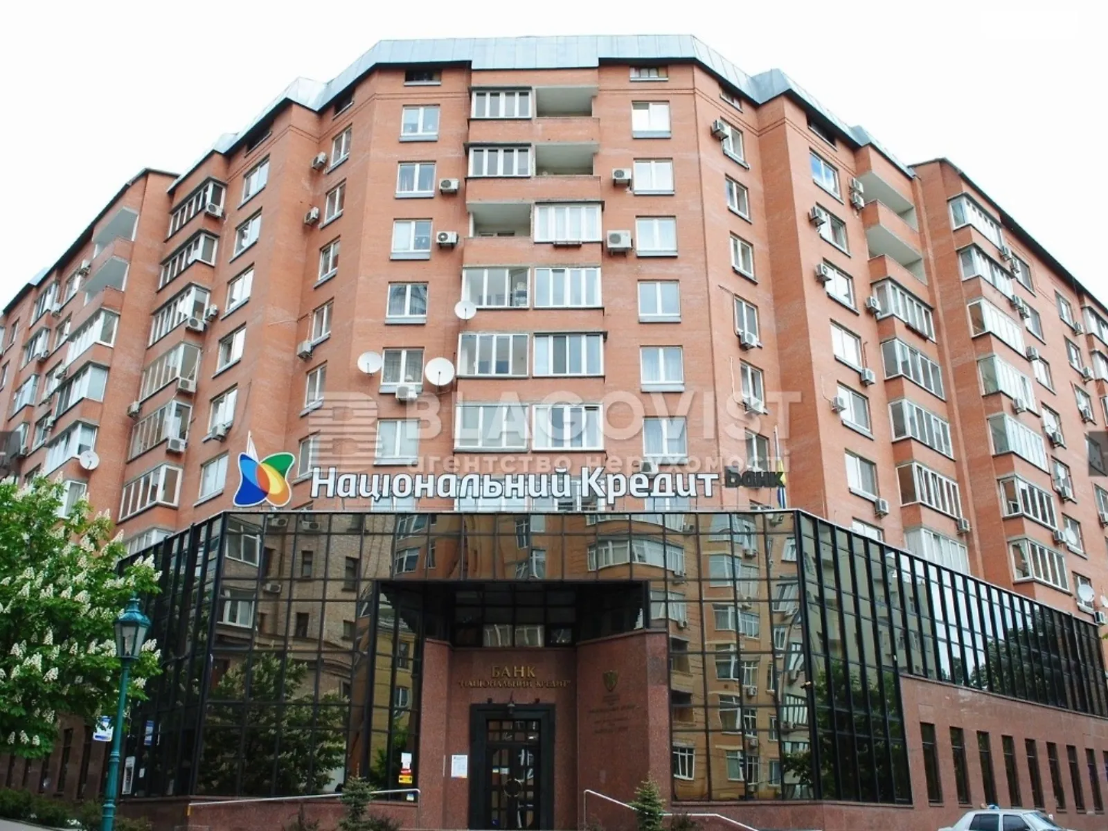 Продается 4-комнатная квартира 160 кв. м в Киеве, ул. Александра Конисского(Тургеневская) - фото 1