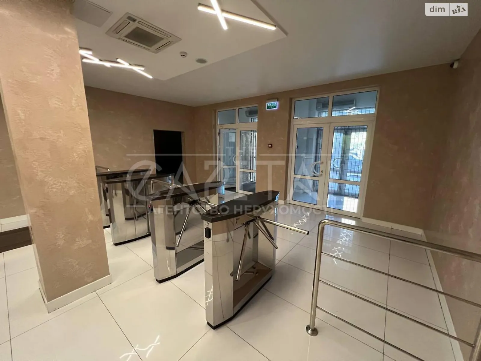 Здається в оренду офіс 1500 кв. м в бізнес-центрі, цена: 20300 $ - фото 1