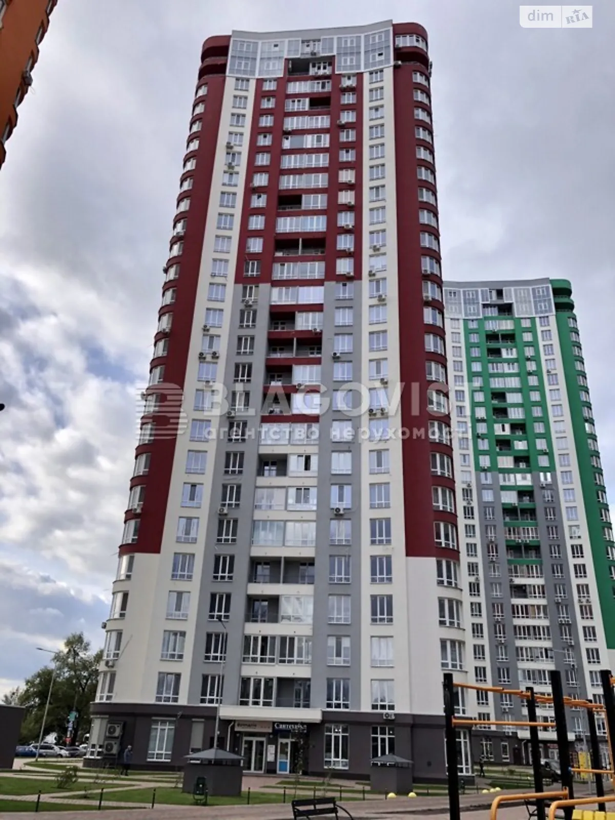 Продается 1-комнатная квартира 45 кв. м в Киеве, ул. Каховская, 60 - фото 1