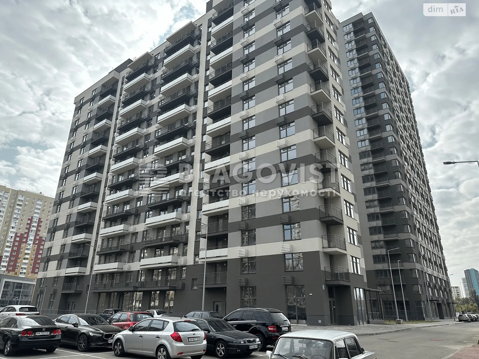 Продается 4-комнатная квартира 136 кв. м в Киеве, ул. Семьи Кристеров, 16 - фото 1