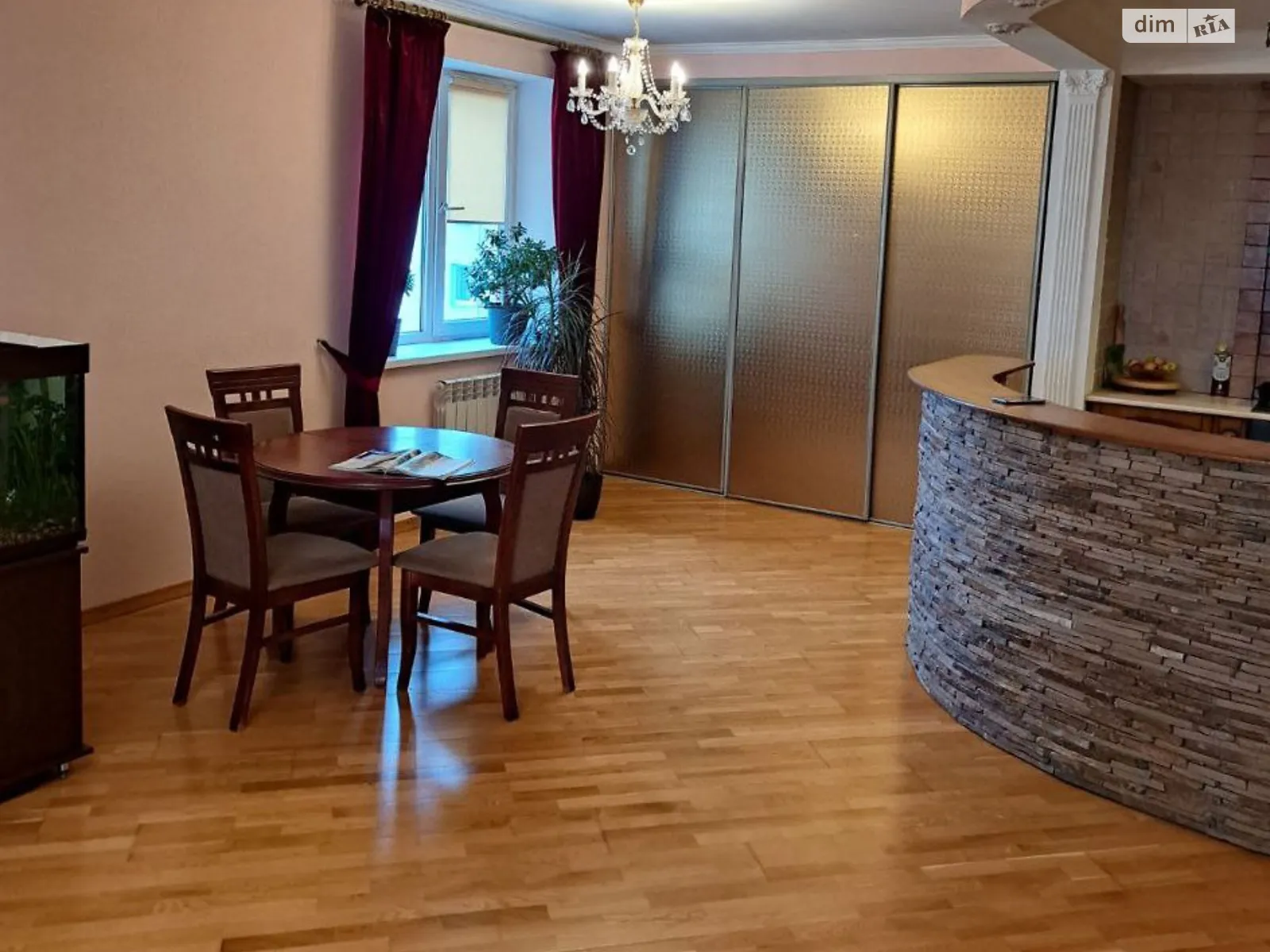 Продается 4-комнатная квартира 120.9 кв. м в Угринове, цена: 73000 $ - фото 1