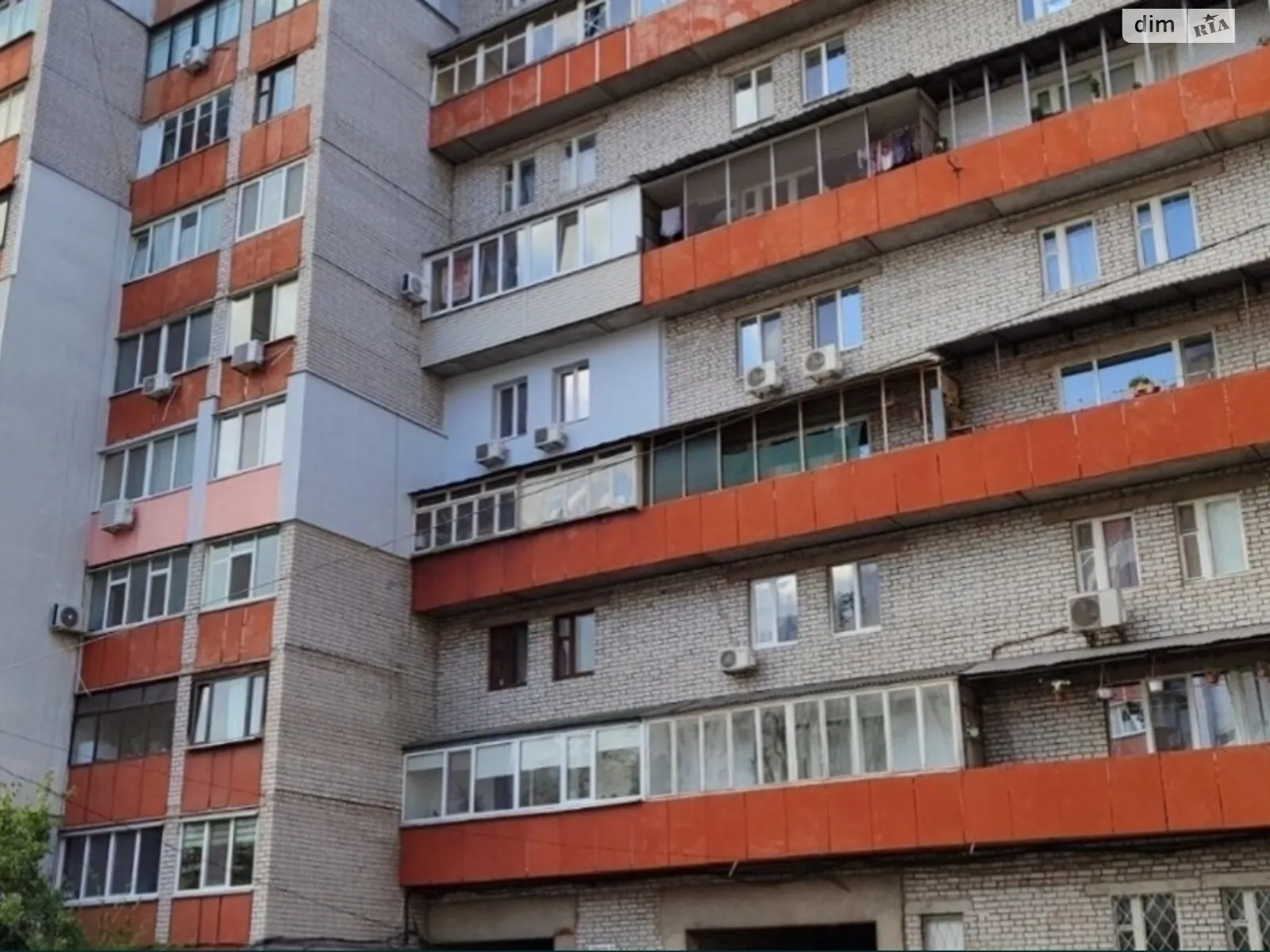 Продается 3-комнатная квартира 70 кв. м в Днепре, вул. Савкина, 6 - фото 1
