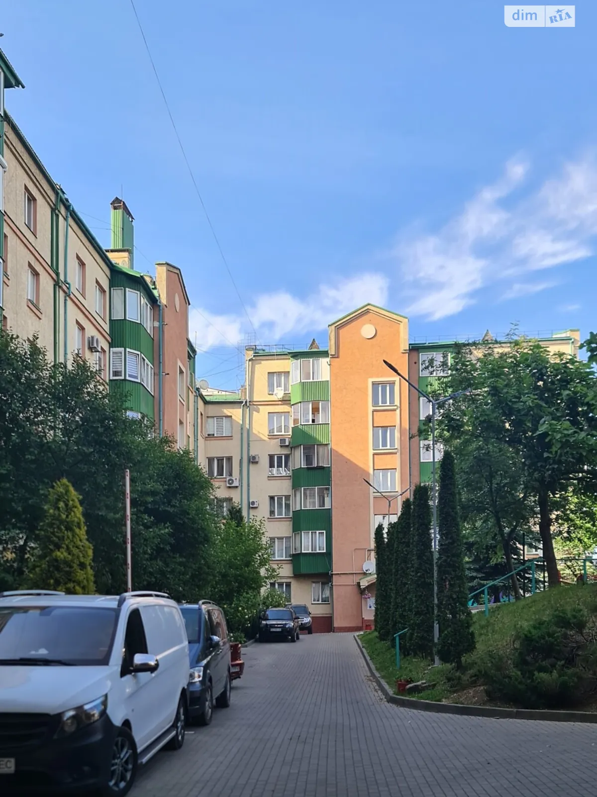 Продается 3-комнатная квартира 133.5 кв. м в Черновцах - фото 3