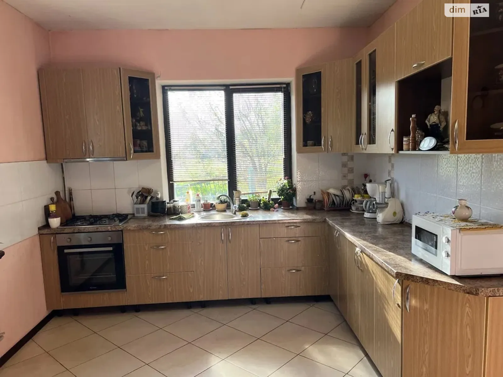 Продается дом на 2 этажа 240 кв. м с участком, цена: 79900 $ - фото 1