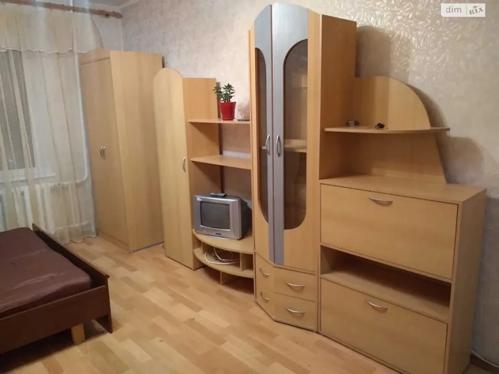 Продается 1-комнатная квартира 44 кв. м в Киеве, ул. Лисковская, 28 - фото 1