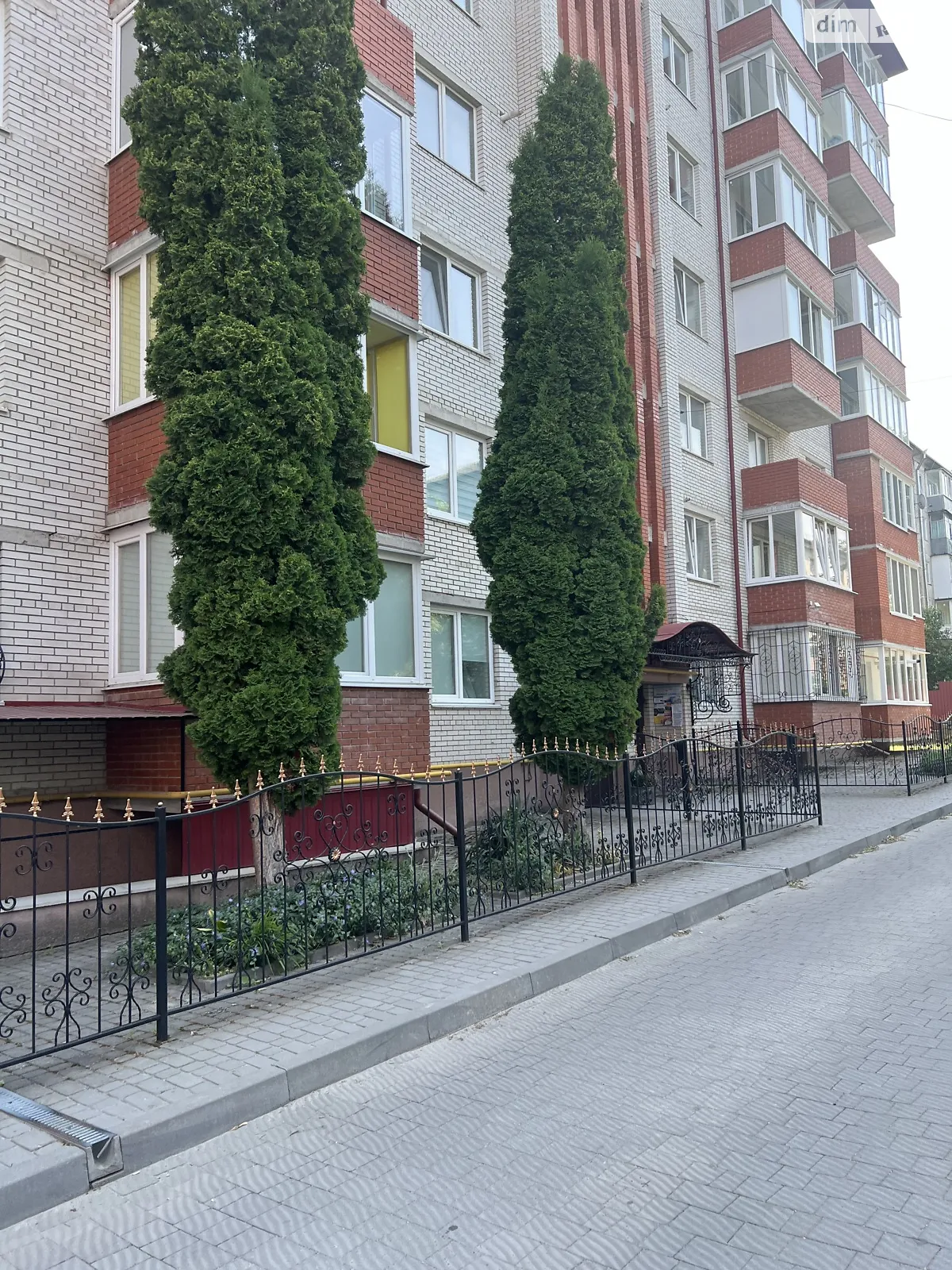 1-комнатная квартира 69 кв. м в Тернополе - фото 2