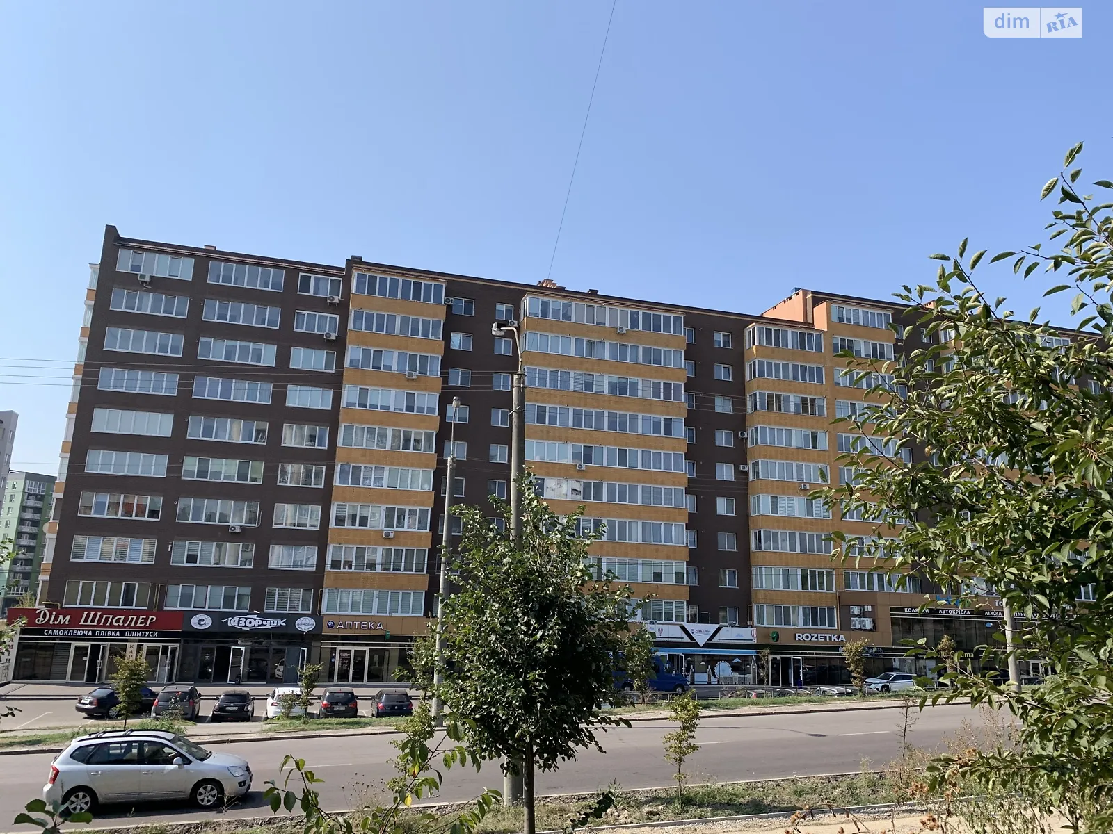 Продается 3-комнатная квартира 120 кв. м в Ровно, ул. Соборная, 285А - фото 1