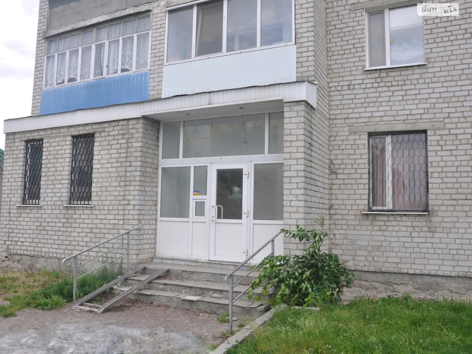 Продается офис 90 кв. м в бизнес-центре, цена: 63000 $ - фото 1