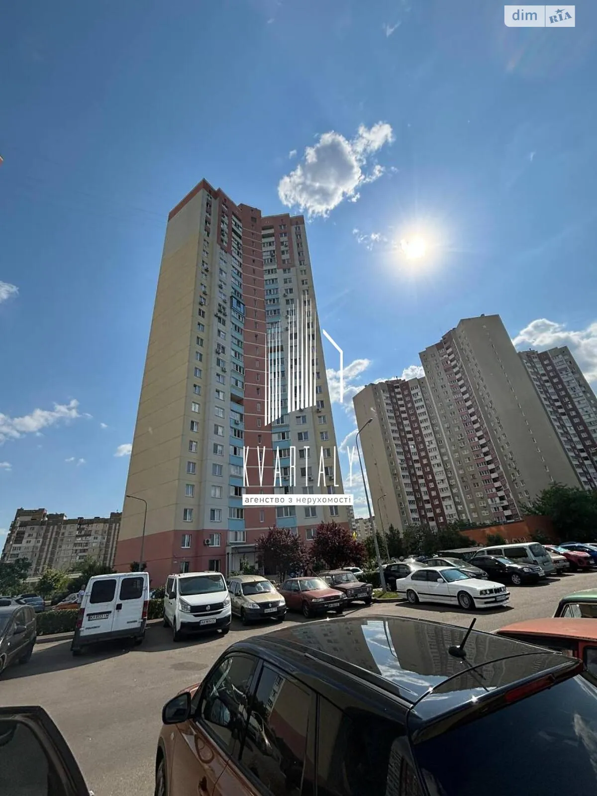 Продається 3-кімнатна квартира 75 кв. м у Києві, вул. Милославська, 2В - фото 1