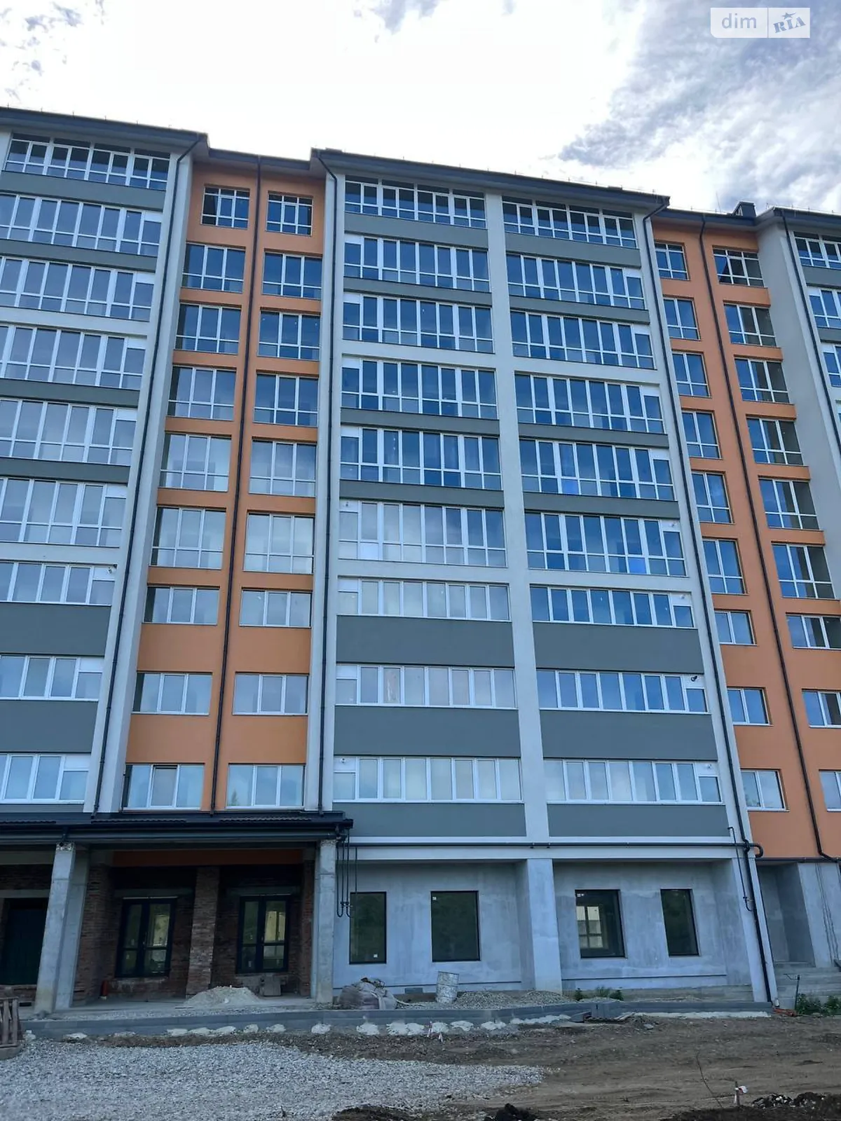 Продається 2-кімнатна квартира 56 кв. м у Микитинцях, цена: 27500 $ - фото 1