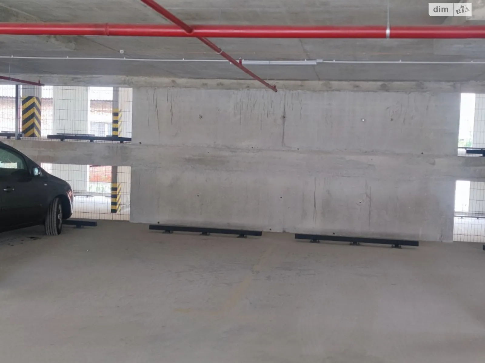 Продается подземный паркинг под легковое авто на 14 кв. м, цена: 12000 $