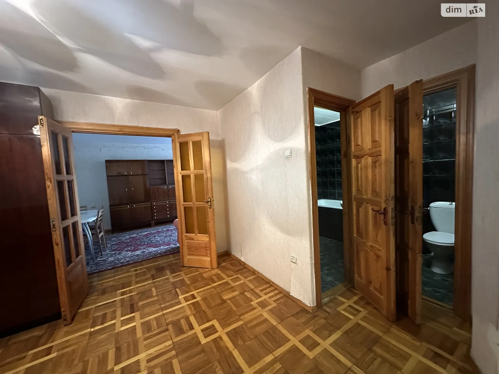 Продается 3-комнатная квартира 100 кв. м в Чернигове - фото 2