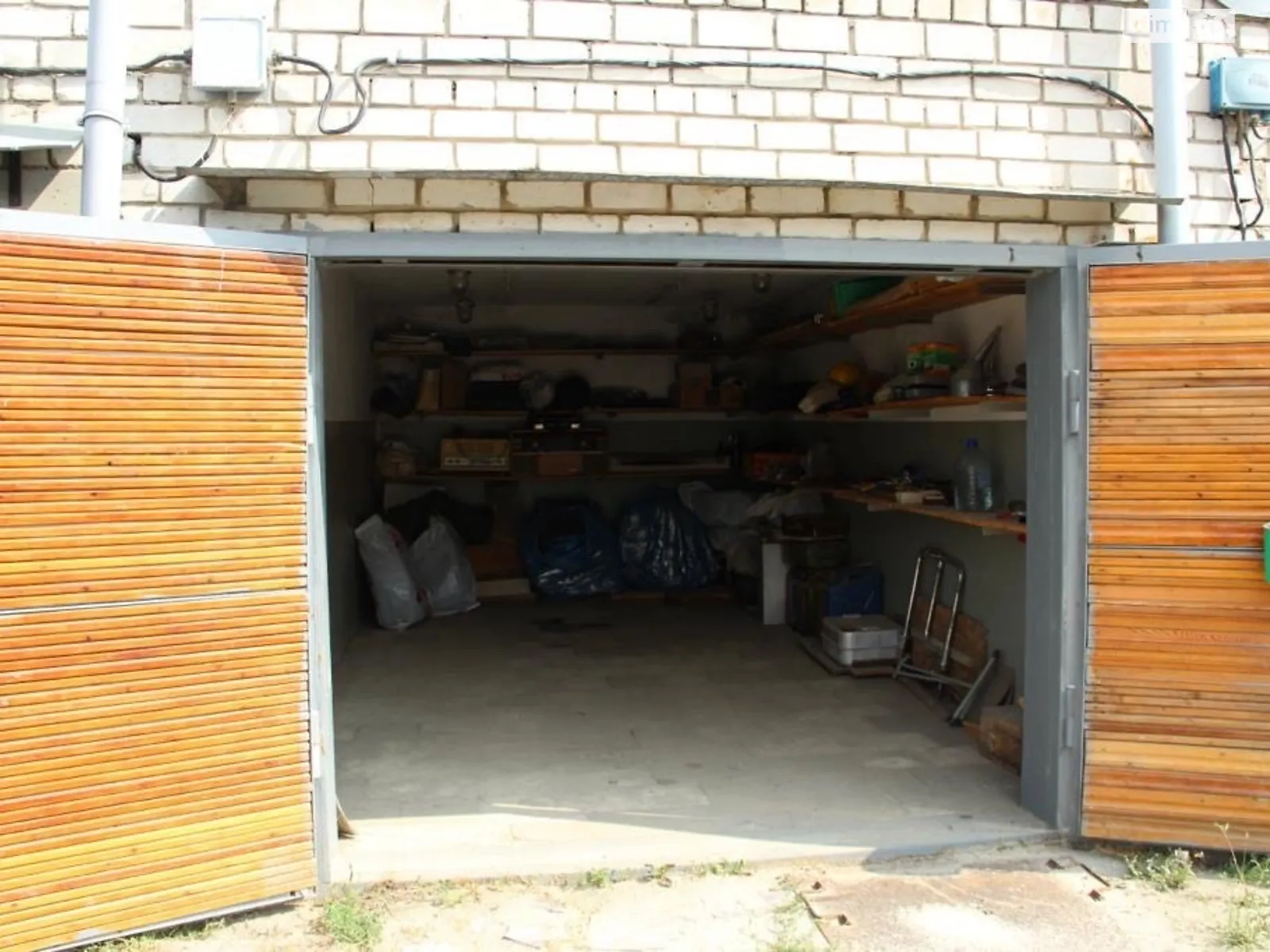 Продается отдельно стоящий гараж под легковое авто на 28 кв. м, цена: 5000 $ - фото 1