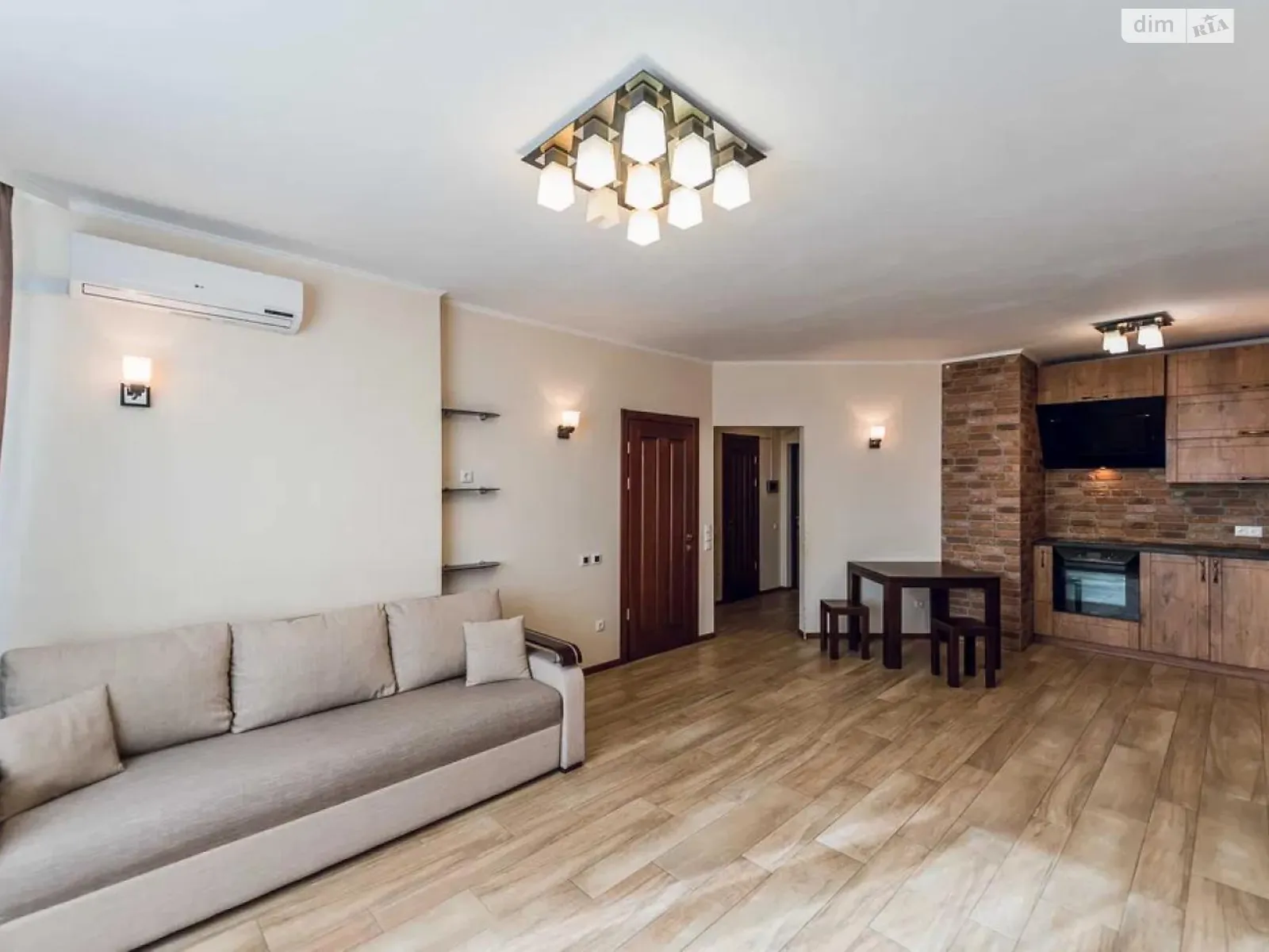 Продается 2-комнатная квартира 80 кв. м в Киеве, ул. Белицкая - фото 1