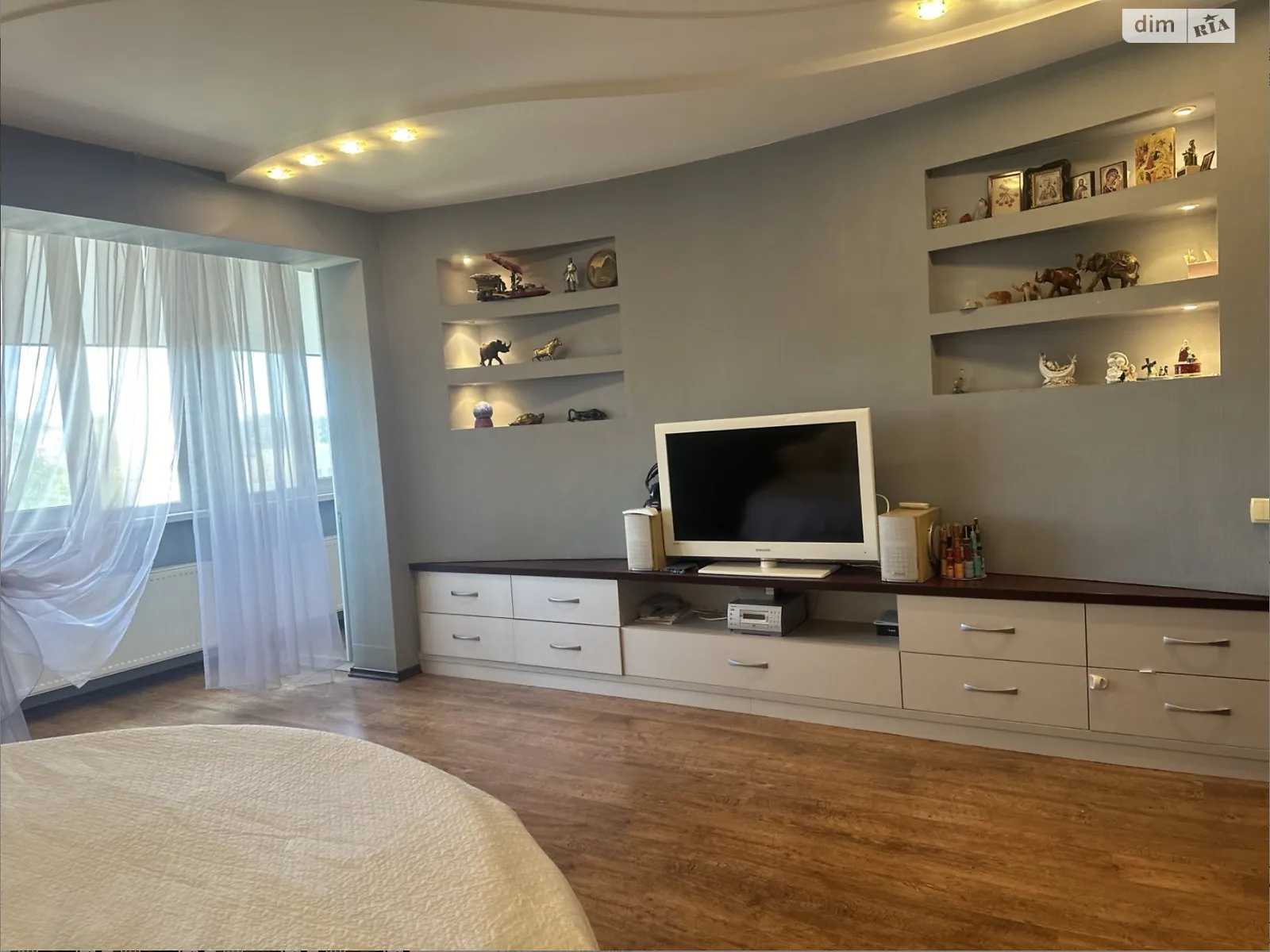 Продается 4-комнатная квартира 126.6 кв. м в Одессе, ул. Тополевая, 18 - фото 1