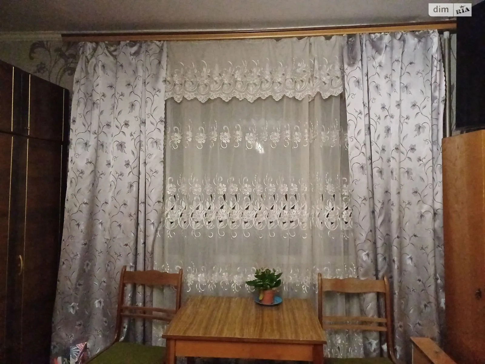 Продается 1-комнатная квартира 40 кв. м в Черновцах, ул. Белорусская - фото 1