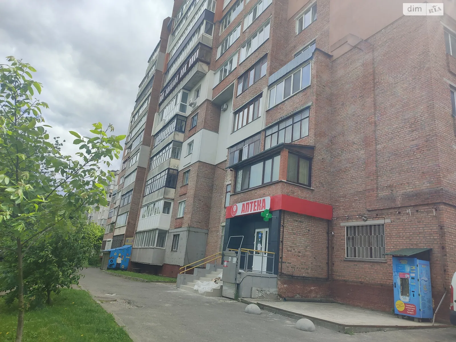 Продается 3-комнатная квартира 81 кв. м в Хмельницком, ул. Прибугская, 20 - фото 1