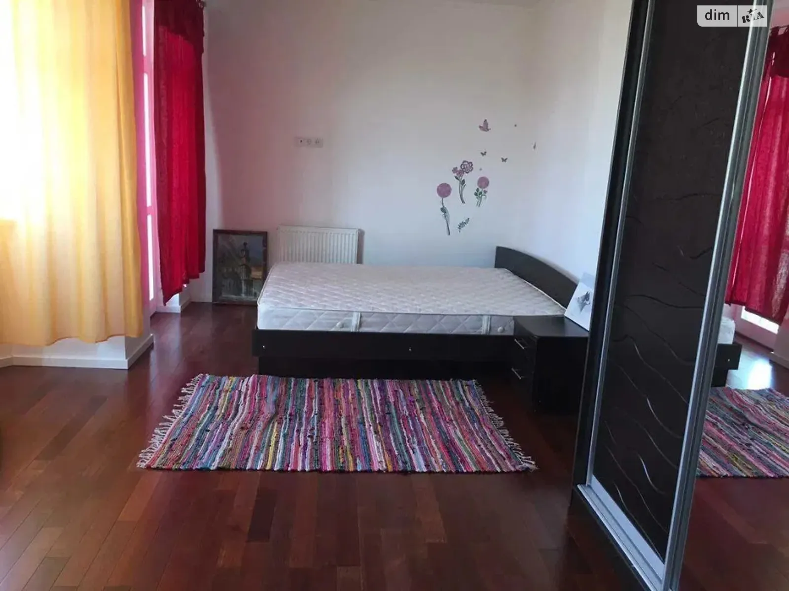 Сдается в аренду дом на 2 этажа 133 кв. м с садом, цена: 600 $ - фото 1