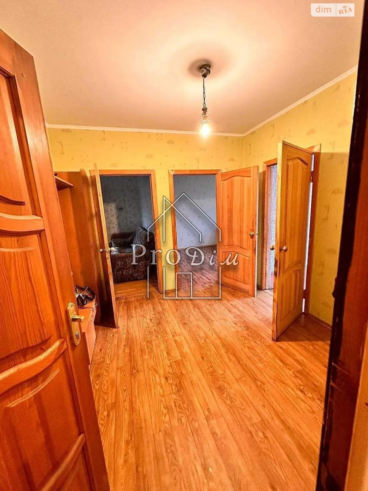 Продается 3-комнатная квартира 72 кв. м в Киеве, ул. Рональда Рейгана(Теодора Драйзера), 8А - фото 1