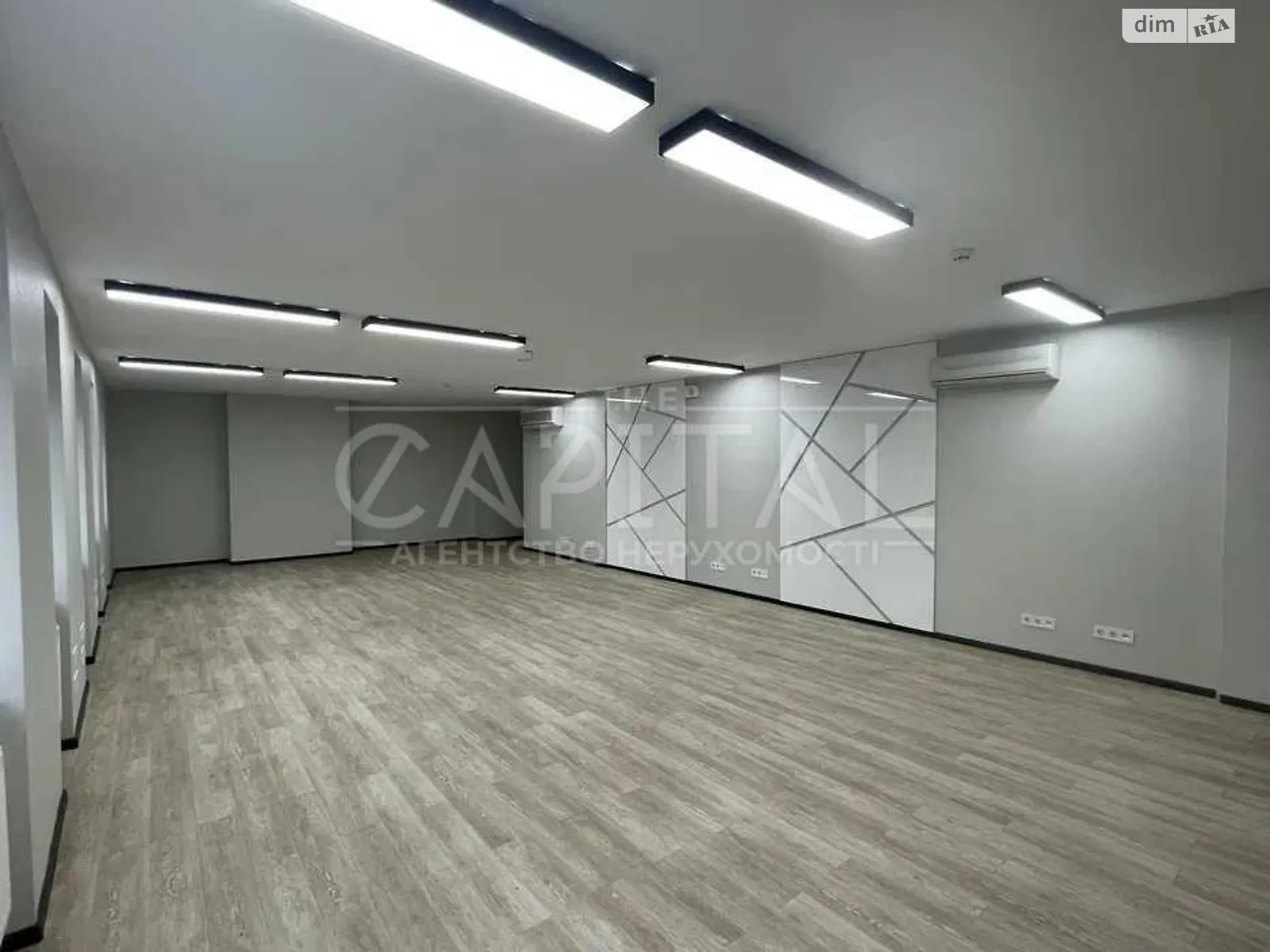 Сдается в аренду офис 260 кв. м в бизнес-центре, цена: 2600 $ - фото 1