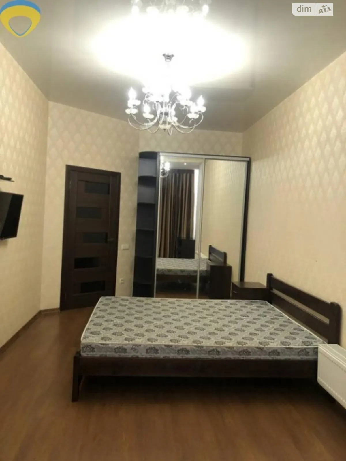 Продается 1-комнатная квартира 44 кв. м в Одессе, ул. Жемчужная, 3 - фото 1