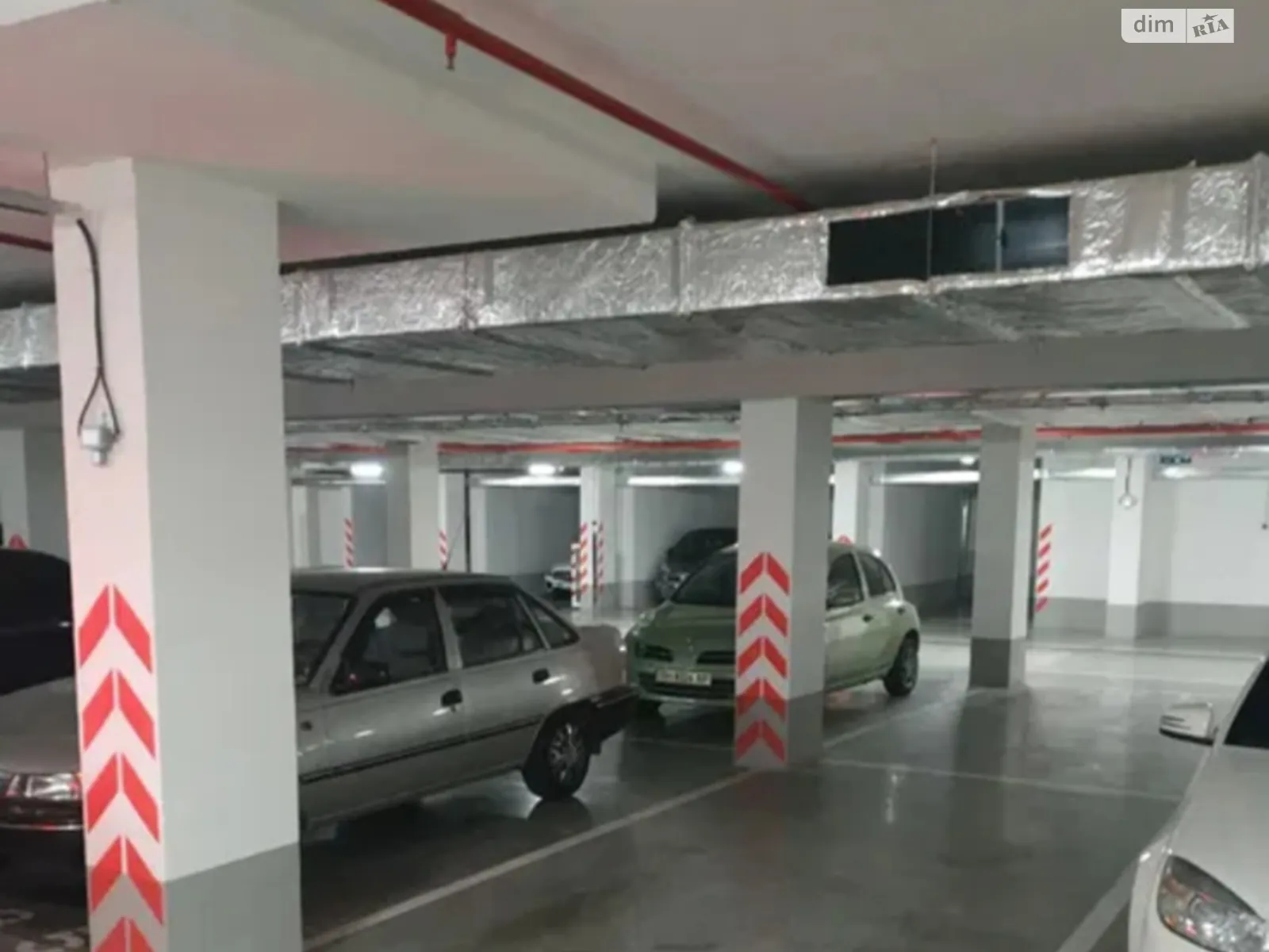 Продается подземный паркинг под легковое авто на 15 кв. м - фото 2