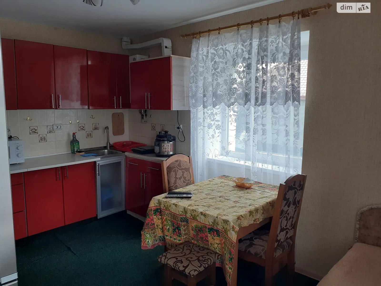 Продается 1-комнатная квартира 36 кв. м в Хусте, ул. Академика Пирогова, 27 - фото 1