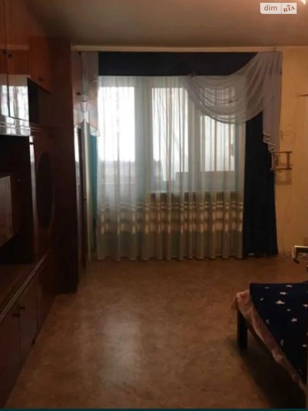 Продается 3-комнатная квартира 65 кв. м в Харькове, ул. Паращука Юрия - фото 1