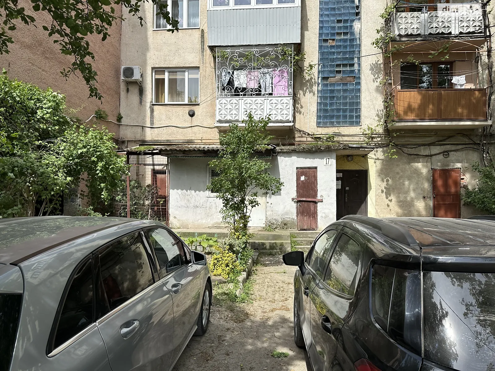 Продается офис 41 кв. м в бизнес-центре, цена: 38000 $ - фото 1