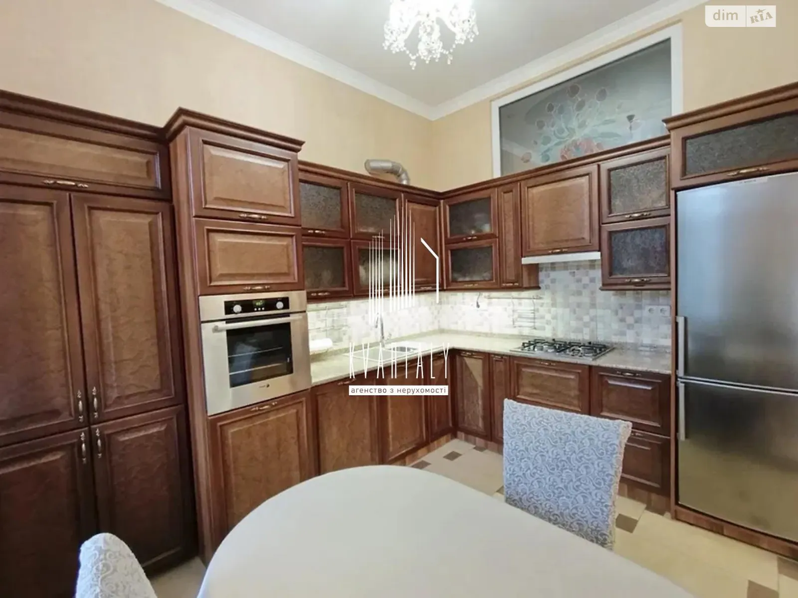 Сдается в аренду 4-комнатная квартира 105 кв. м в Киеве, ул. Кропивницкого, 4 - фото 1
