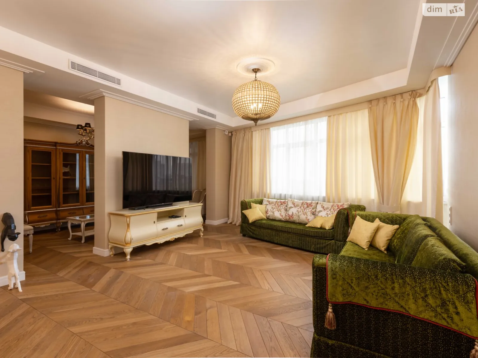 Продается 4-комнатная квартира 200 кв. м в Киеве, ул. Старонаводницкая, 6Б - фото 1
