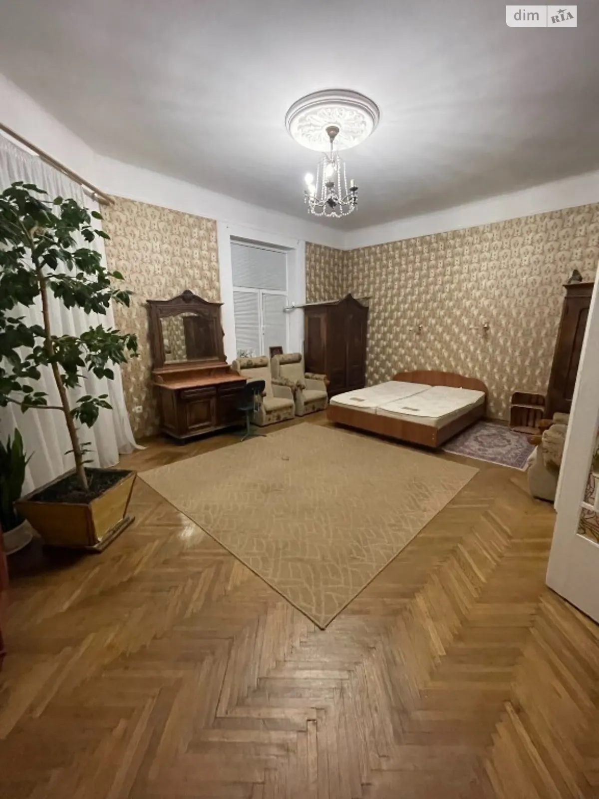 Продається 3-кімнатна квартира 116 кв. м у Ужгороді, вул. Корзо - фото 1