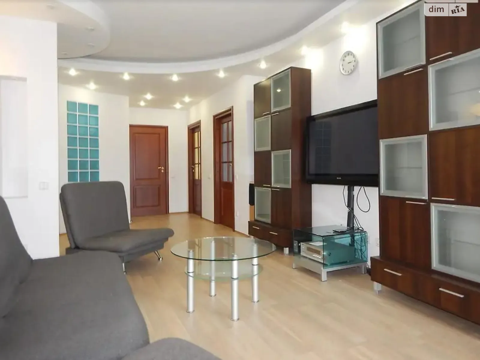 Продается 3-комнатная квартира 118 кв. м в Киеве, ул. Михаила Котельникова, 33 - фото 1