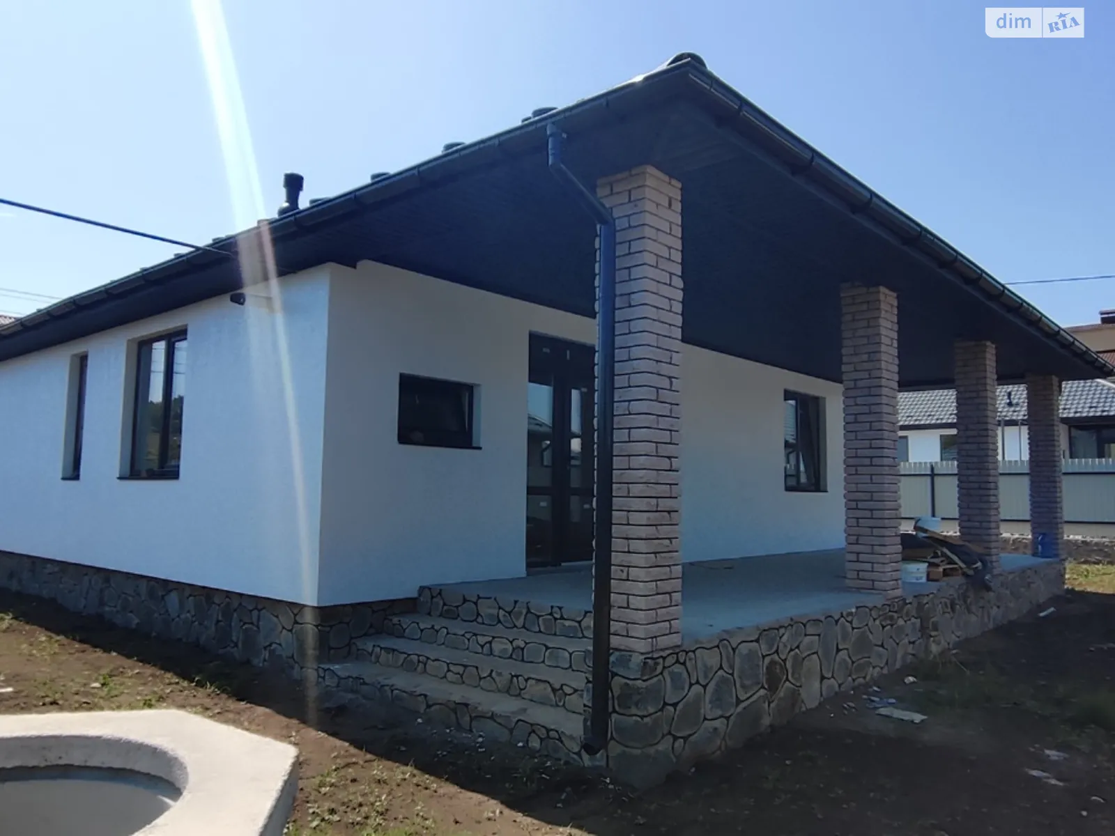 Продается одноэтажный дом 120 кв. м с верандой, цена: 110000 $ - фото 1