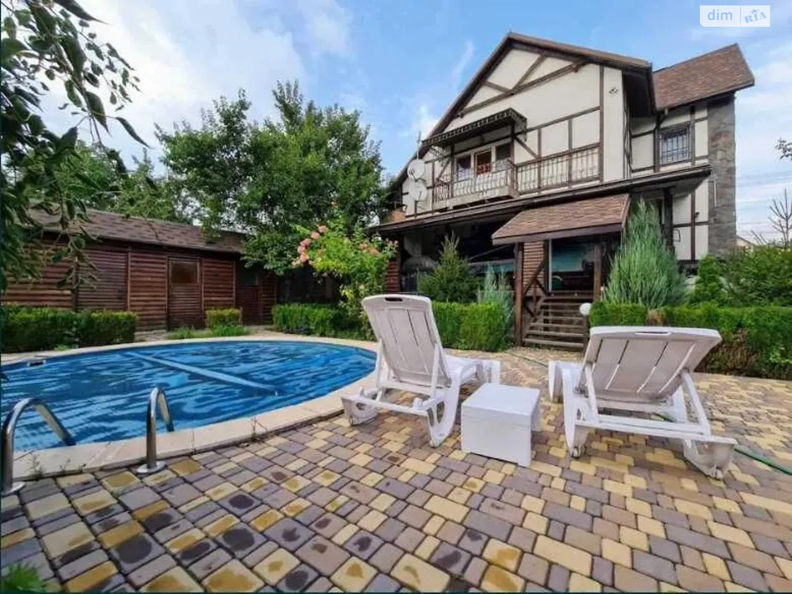 Сдается в аренду дом на 2 этажа 294.3 кв. м с мебелью, цена: 2000 $ - фото 1